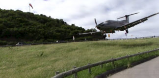 PC-12 Low Landing at St. Barts Airport